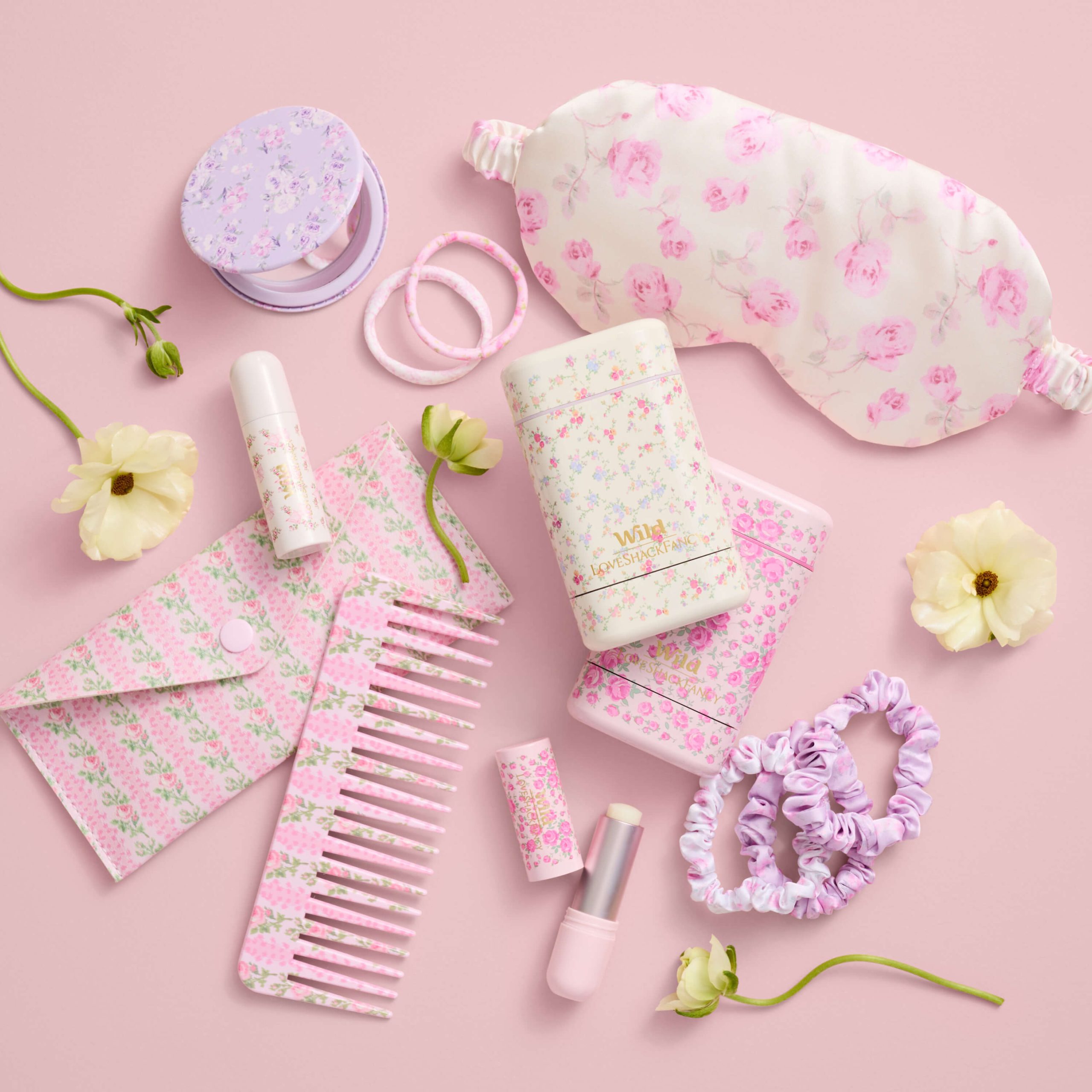 Wet Brush x LoveShackFancy Comb with Case - Blooming Heirloom - Image 4